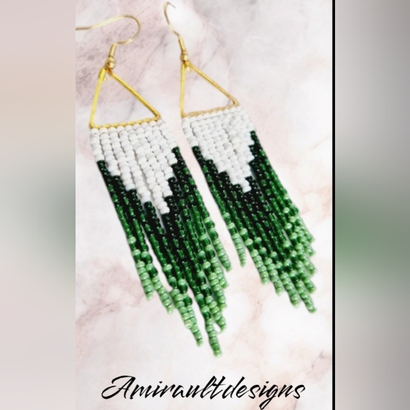 Beaded triangle tassel Earrings - Picture 2 of 2
